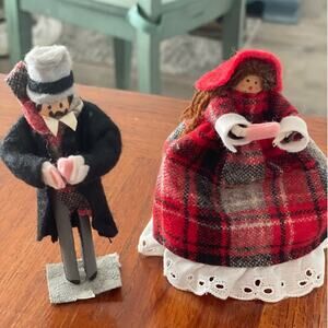 Vintage Handmade Set of 2 Christmas Clothespin Carolers Dolls - Flannel Clothes